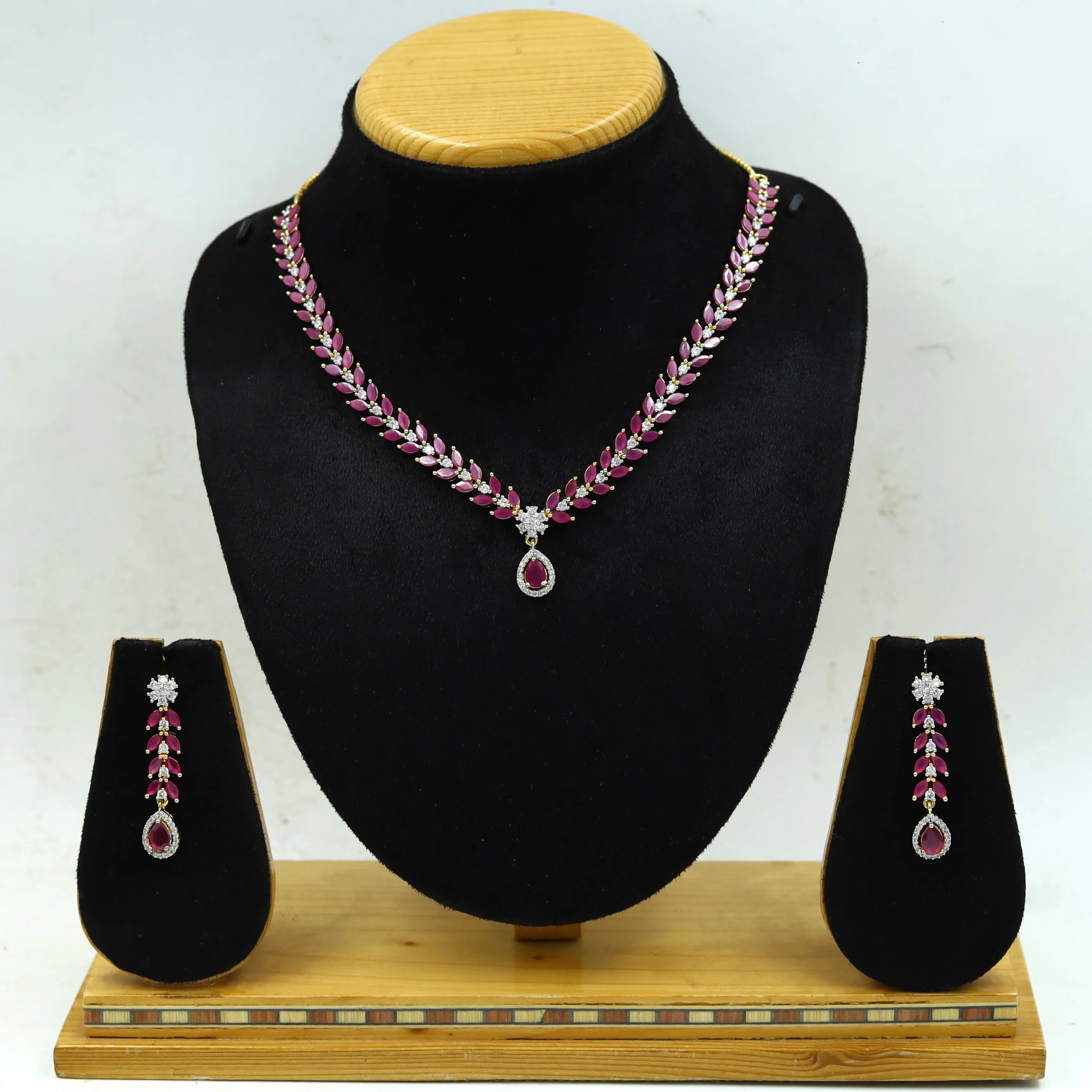 Round Neck Zircon/AD Necklace Set 14844-08