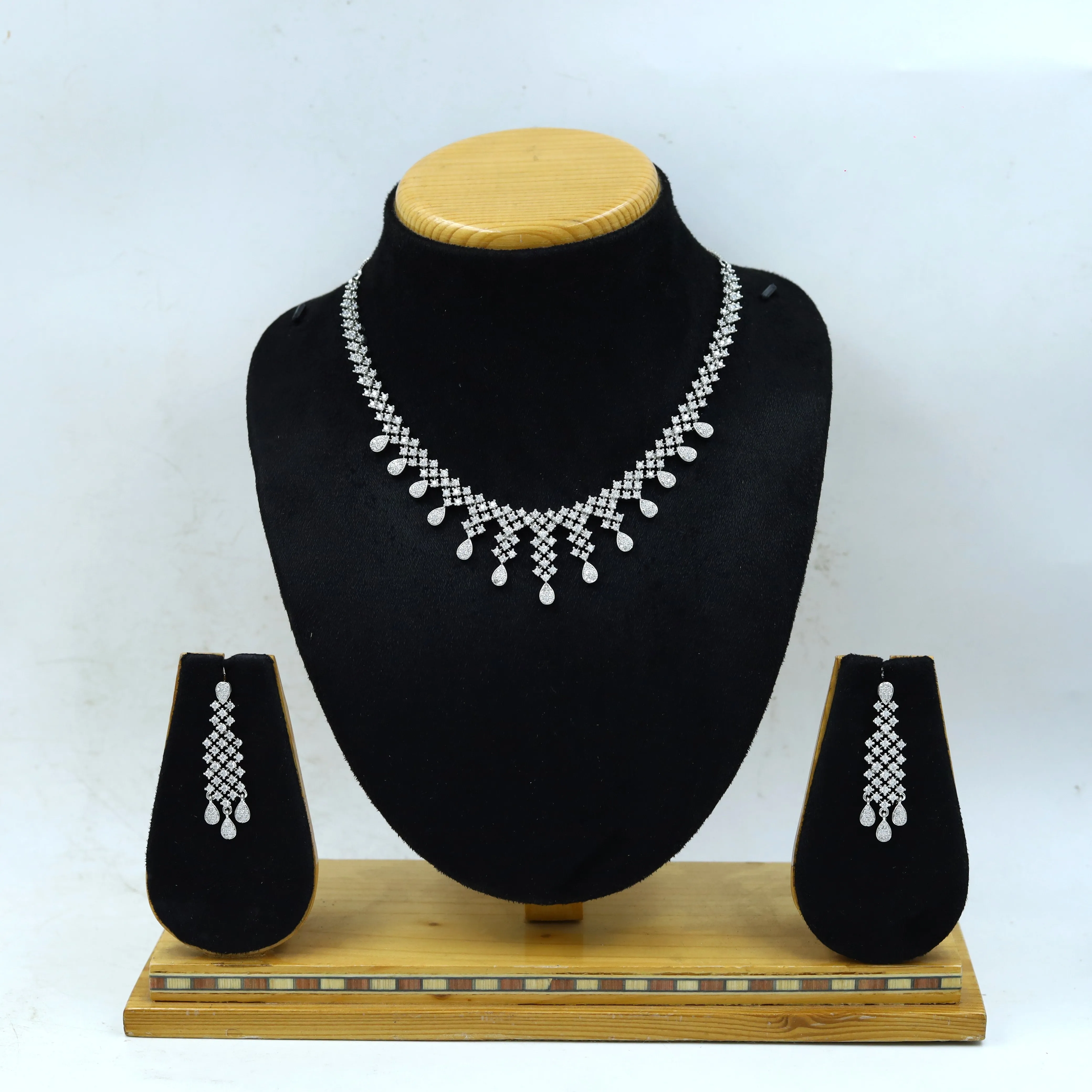 Round Neck Zircon/AD Necklace Set 14845-08